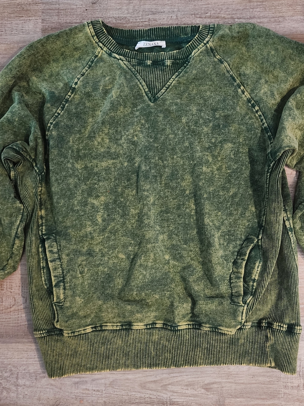 Zenana Outfitters Men’s Olive Washed Crewneck Sweater